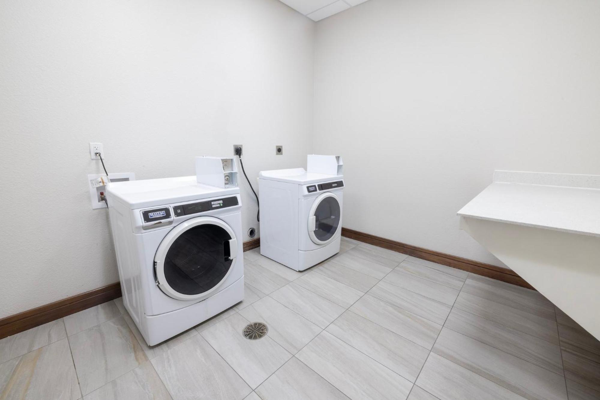 Holiday Inn Express & Suites Dallas Ne Arboretum Garland Ngoại thất bức ảnh