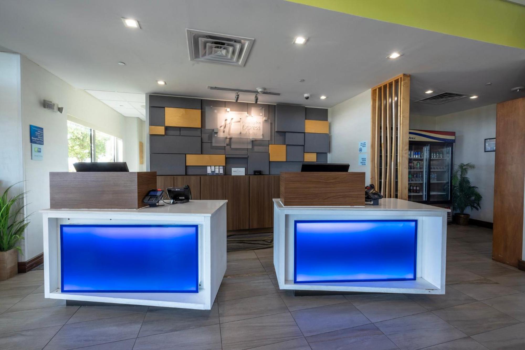 Holiday Inn Express & Suites Dallas Ne Arboretum Garland Ngoại thất bức ảnh